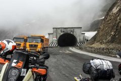 Tunnel at the Anzob pass. The map marks it with "dangerous tunnel". Maybe that's because of the missing light, the potholes within and the lack of ventilation?