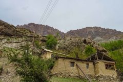 Local mud and brick housing at the seven lakes